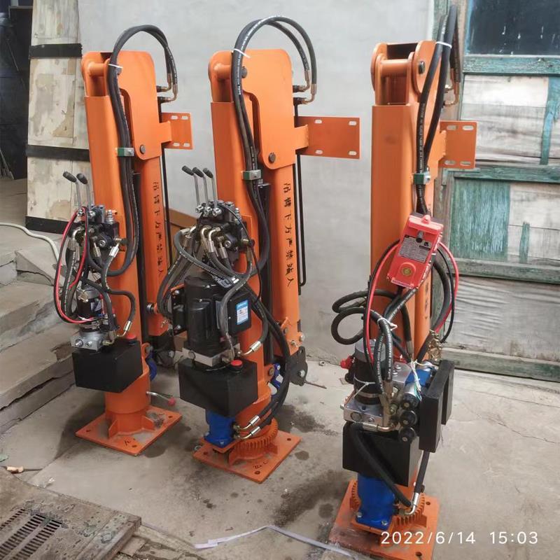 鸡泽县重汽蓝牌随车吊 3.2吨 国六动力强 液压驱动 农用自卸起重机